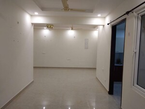 Room in 2.5 BHK Apartment at MI Rustle Court, Gomti Nagar – for Rent