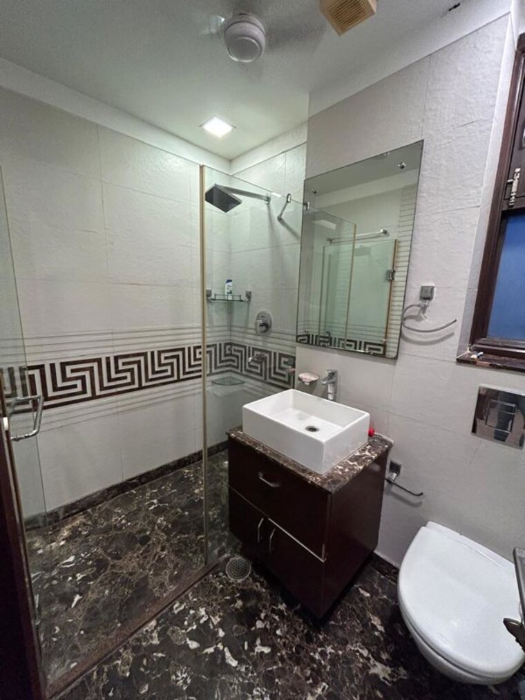 Team Area, kalkaji 3 Bedroom 1430 Sq.Ft. Builder Floor In Kalkaji Delhi 9858308