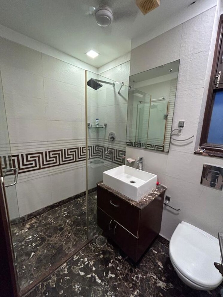 Team Area, kalkaji 3 Bedroom 1403 Sq.Ft. Builder Floor In Kalkaji Delhi 9858327