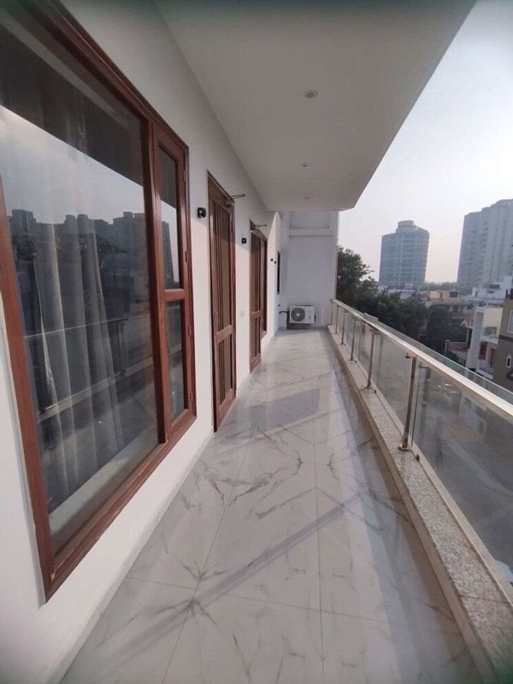Balcony, sector 47 3 Bedroom 2749 Sq.Ft. Builder Floor In Sector 47 Gurgaon 9858383