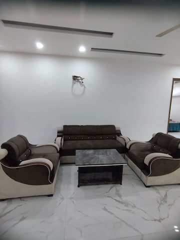 Living Room in 3 BHK Builder Floor at Sector 38 – for Rent