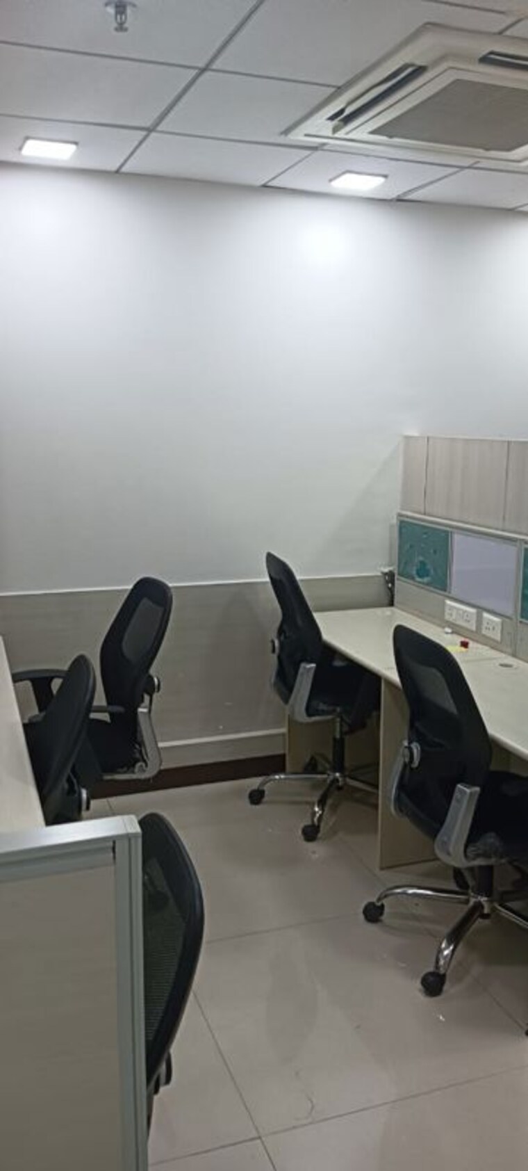 Team Area, greenscape-cbd-614 Commercial Office Space 1400 Sq.Ft. In Cbd Belapur Sector 15 Navi Mumbai 9858489
