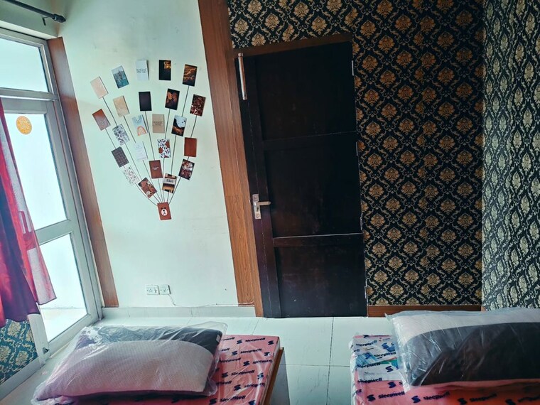 Bedroom, panchsheel-wellington 2 Bedroom 890 Sq.Ft. Apartment In Dundahera Ghaziabad 9858675