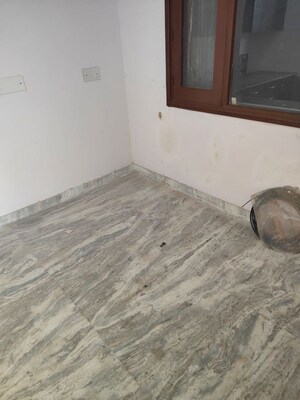 Room in 2.5 BHK Builder Floor at RWA Residential Society Sector 46, Sector 46 – for Rent