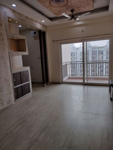 Room in 2 BHK Apartment at Jm Orchid, Sector 76 – for Rent