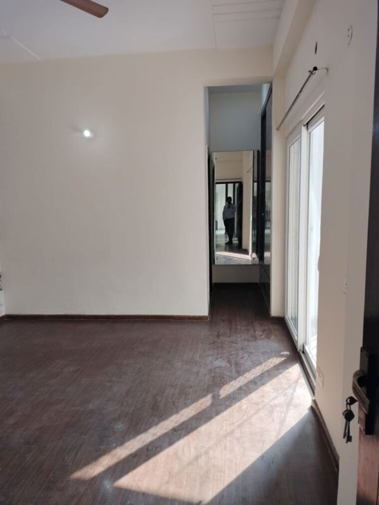 Room, jm-orchid 2 Bedroom 1147 Sq.Ft. Apartment In Sector 76 Noida 9858902