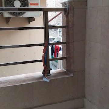 Balcony in 1 BHK Builder Floor at New Ashok Nagar – for Rent