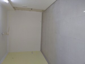 Room in 3 BHK Apartment at Ambiience Antilia, Bavdhan – for Rent