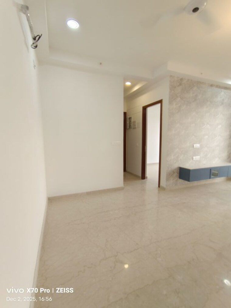 Room, courtyard-by-narang-realty-and-the-wadhwa-group 2 Bedroom 920 Sq.Ft. Apartment In Pokhran Road No Two Thane 9859037