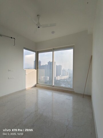 Room in 2 BHK Apartment at Courtyard by Narang Realty and The Wadhwa Group, Pokhran Road No Two – for Rent