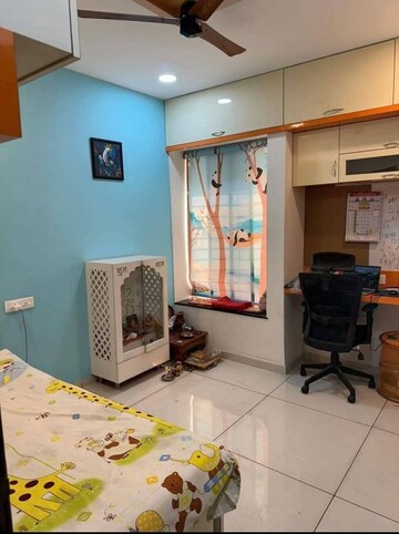 Room in 3 BHK Apartment at Vilas Javdekar Yashwin Encore, Wakad – for Rent