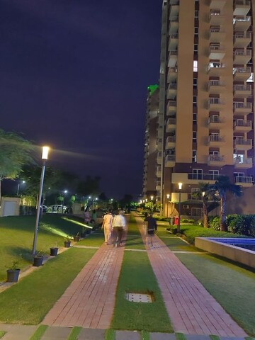 Swimming Pool in 2 BHK Apartment at Eldeco Acclaim, Sohna Sector 2 – for Rent