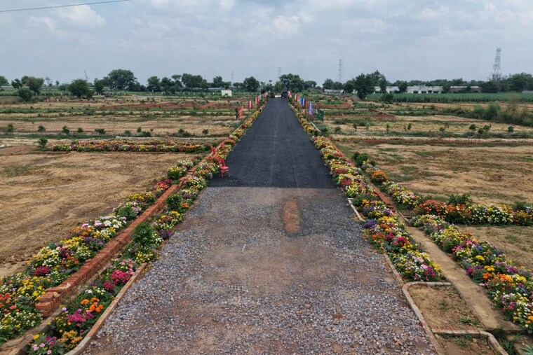 undefined, badalpur  274 Sq.Mt. Plot In Badalpur Greater Noida 9859022