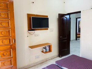 Furnished Amenities in 3 BHK Builder Floor at RWA Residential Society Sector 46, Sector 46 – for Rent