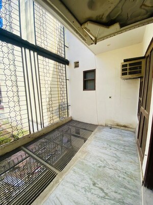 Balcony in 3 BHK Builder Floor at RWA Residential Society Sector 46, Sector 46 – for Rent