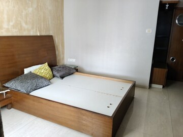 Bedroom in 3 BHK Apartment at Sterling Brunton, Mg Road – for Rent