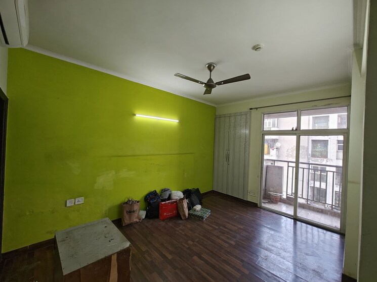  Parking, saviour-greenisle 3.5 Bedroom 1800 Sq.Ft. Apartment In Sain Vihar Ghaziabad 8234017