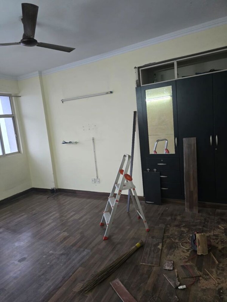 undefined, saviour-greenisle 3.5 Bedroom 1800 Sq.Ft. Apartment In Sain Vihar Ghaziabad 8234017