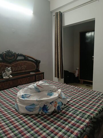 Bedroom in 2 BHK Builder Floor at Orchid Island, Sector 51 – for Rent