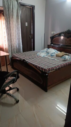Bedroom in 2 BHK Builder Floor at Orchid Island, Sector 51 – for Rent