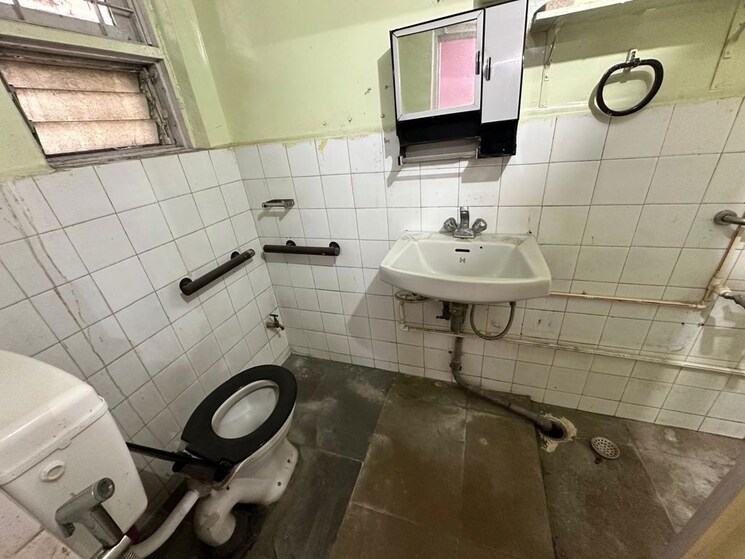 Bathroom, pushpak park 2 Bedroom 1050 Sq.Ft. Apartment In Pushpak Park Pune 9859336