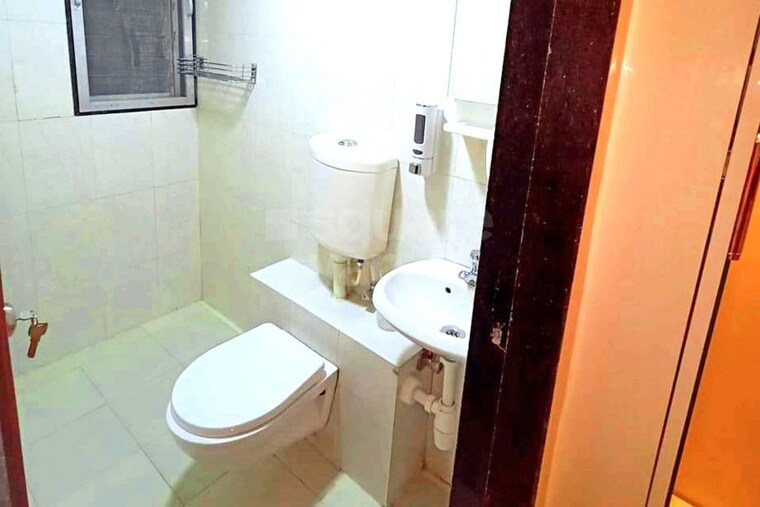 Bathroom, shapoorji-pallonji-sarova 1.5 Bedroom 795 Sq.Ft. Apartment In Kandivali East Mumbai 9859745