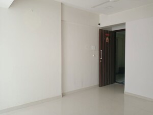 Room in 3 BHK Apartment at DLH Orchid, Andheri West – for Rent