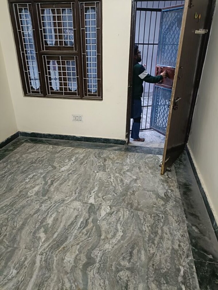 Room, shyam park extension 1 Bedroom 471 Sq.Ft. Builder Floor In Shyam Park Extension Ghaziabad 9859757