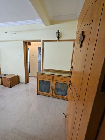 Room in 2 BHK Apartment at Seven Bunglow – for Rent