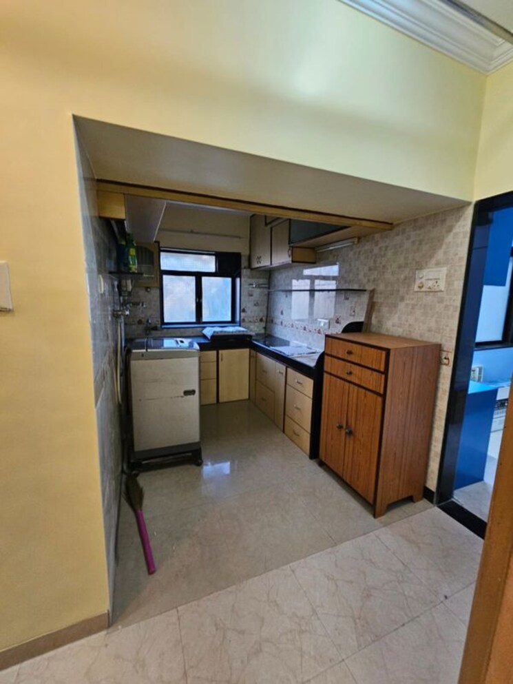 Kitchen, seven bunglow 2 Bedroom 800 Sq.Ft. Apartment In Seven Bunglow Mumbai 9859192