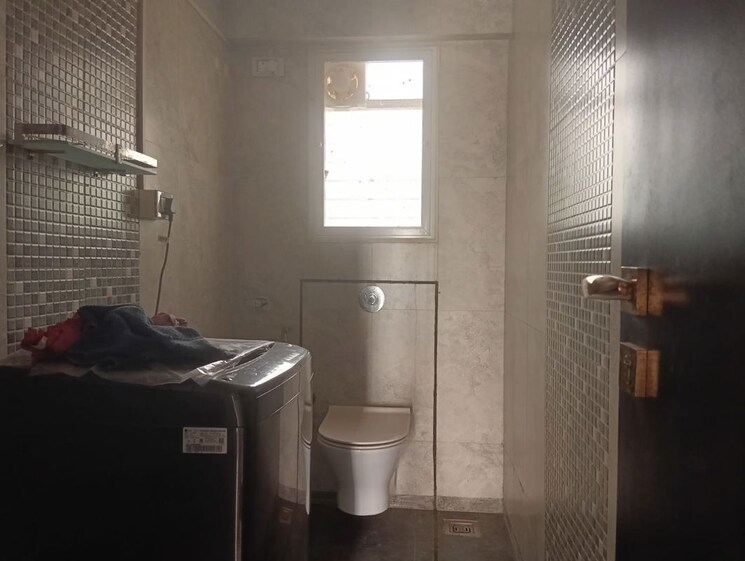 Bathroom, romell-diva 3 Bedroom 960 Sq.Ft. Apartment In Malad West Mumbai 9859787