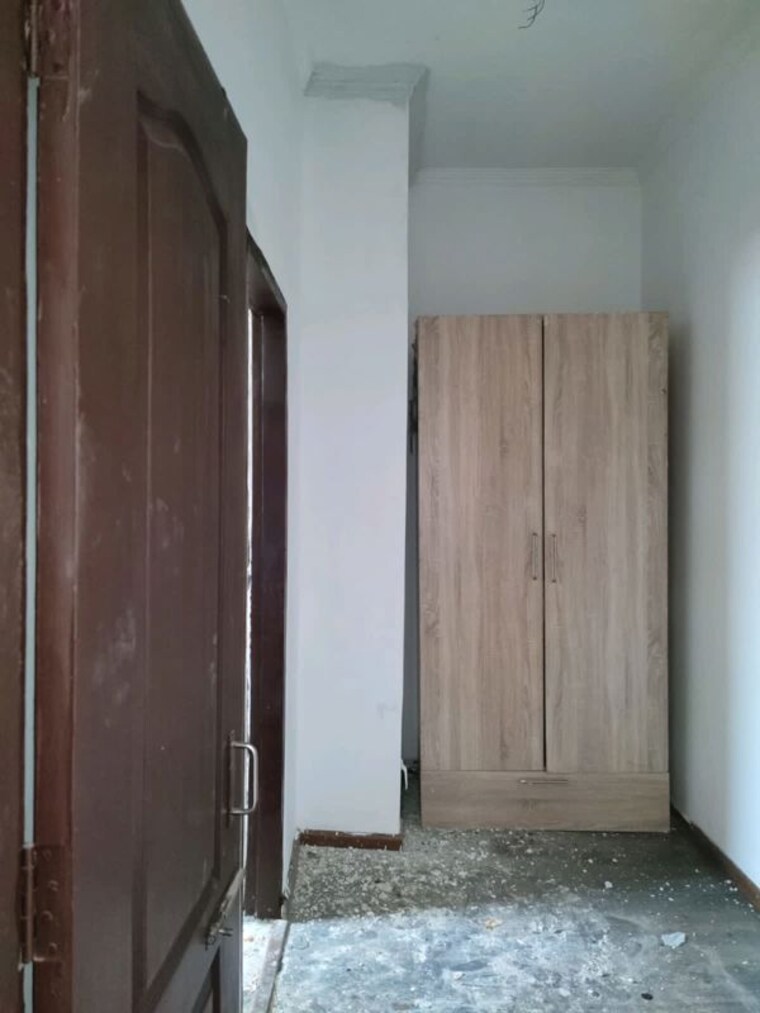 undefined, noida central 3 Bedroom 2530 Sq.Ft. Villa In Noida Central Noida 9859814