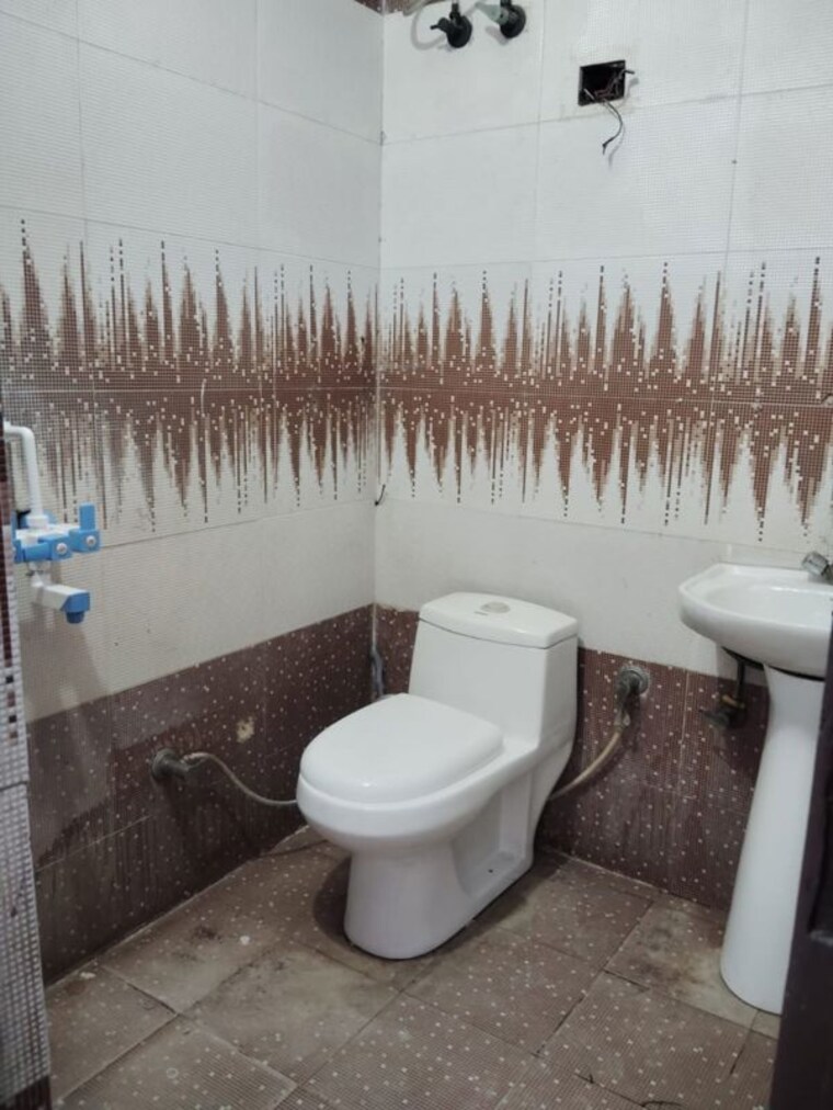 Team Area, niti khand i 3 Bedroom 900 Sq.Ft. Apartment In Niti Khand I Ghaziabad 9859813