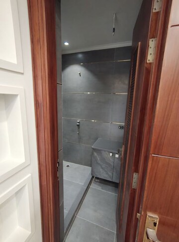 Bathroom in 4 BHK Builder Floor at Vasundhara Sector 1 – for Sale