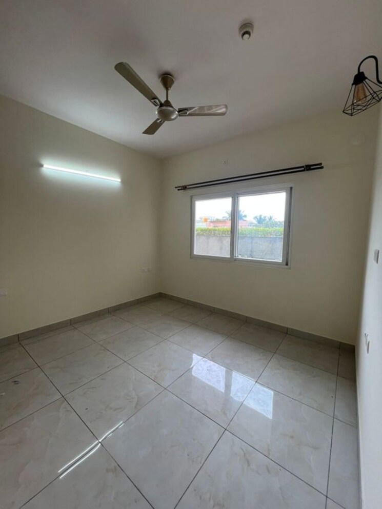 Room, prestige-park-square 3 Bedroom 1350 Sq.Ft. Apartment In Bannerghatta Road Bangalore 9859807