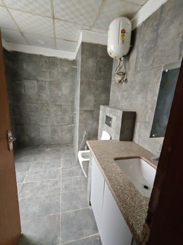 Bathroom, ss-the-leaf 4 Bedroom 2600 Sq.Ft. Apartment In Sector 85 Gurgaon 9860048