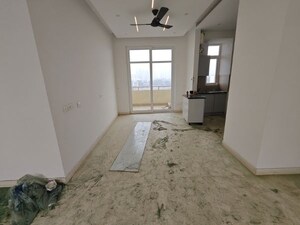 Room in 4 BHK Apartment at SS The Leaf, Sector 85 – for Rent