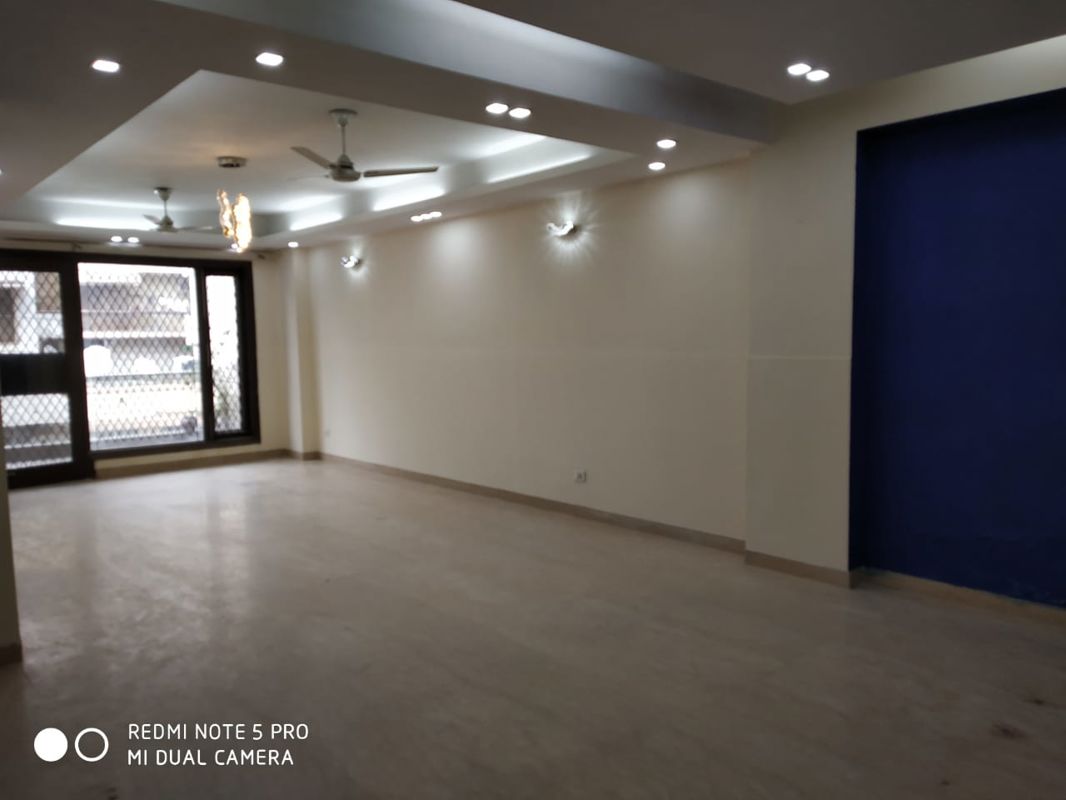 4 BHK + Servant Room Builder Floor For Sale in Lajpat Nagar II