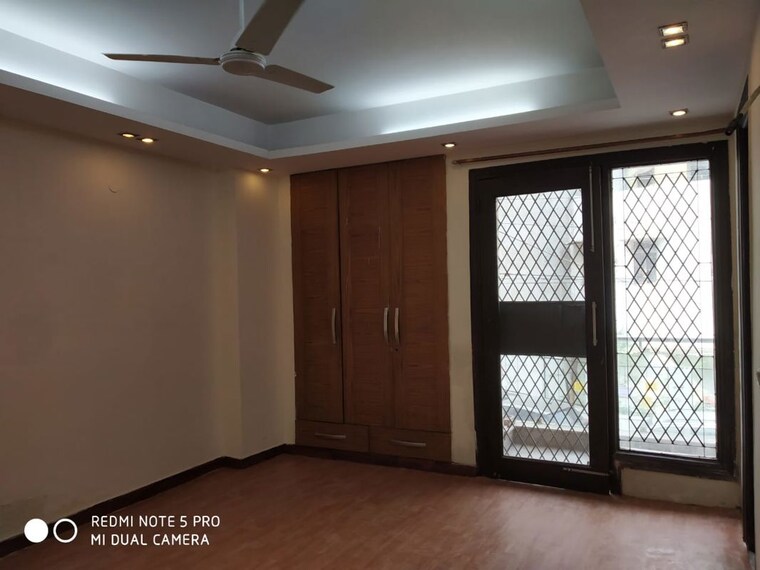Room, lajpat nagar ii 4 Bedroom 324 Sq.Ft. Builder Floor In Lajpat Nagar ii Delhi 9860038