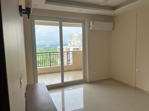 Room in 4 BHK Apartment at Ambika Florence Park, North Mullanpur – for Sale