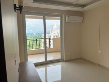 Room in 4 BHK Apartment at Ambika Florence Park, North Mullanpur – for Sale