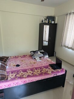 2 BHK + Pooja Room Apartment For Rent in Shree Apartments Bavdhan