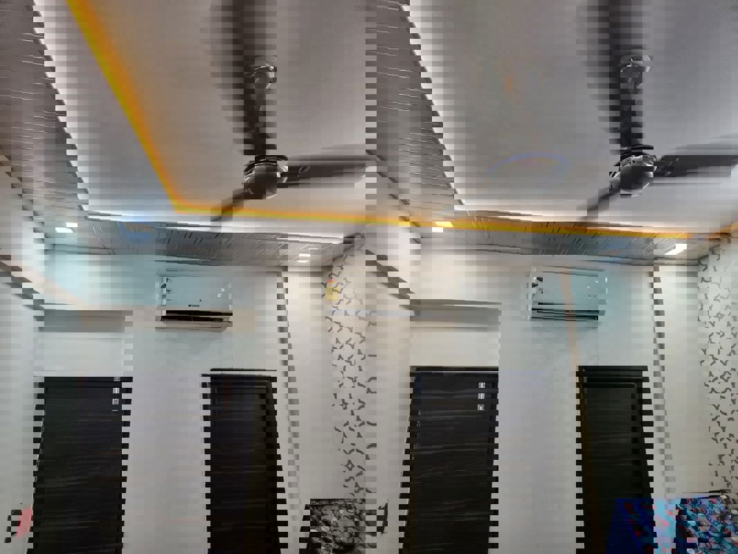 3 BHK + Pooja Room 130 Sq.Yd. Builder Floor in RPS Palm Drive