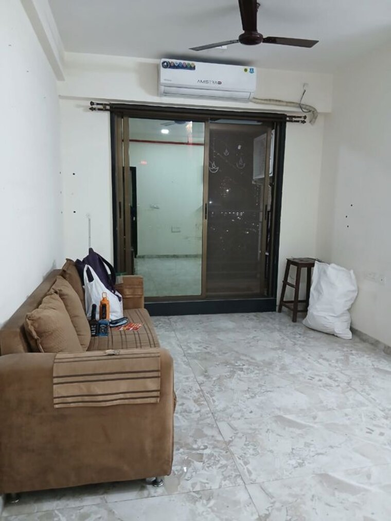 Living Room, larkins-pride-palms 3 Bedroom 950 Sq.Ft. Apartment In Kolshet Road Thane 9860205