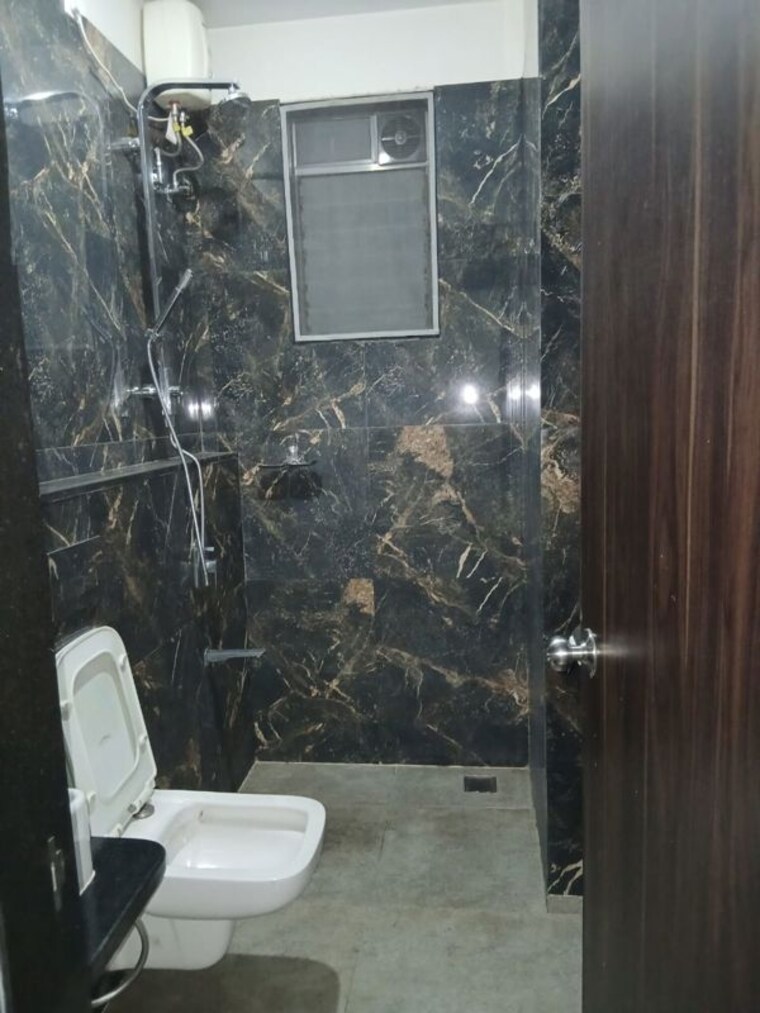 Bathroom, larkins-pride-palms 3 Bedroom 950 Sq.Ft. Apartment In Kolshet Road Thane 9860205