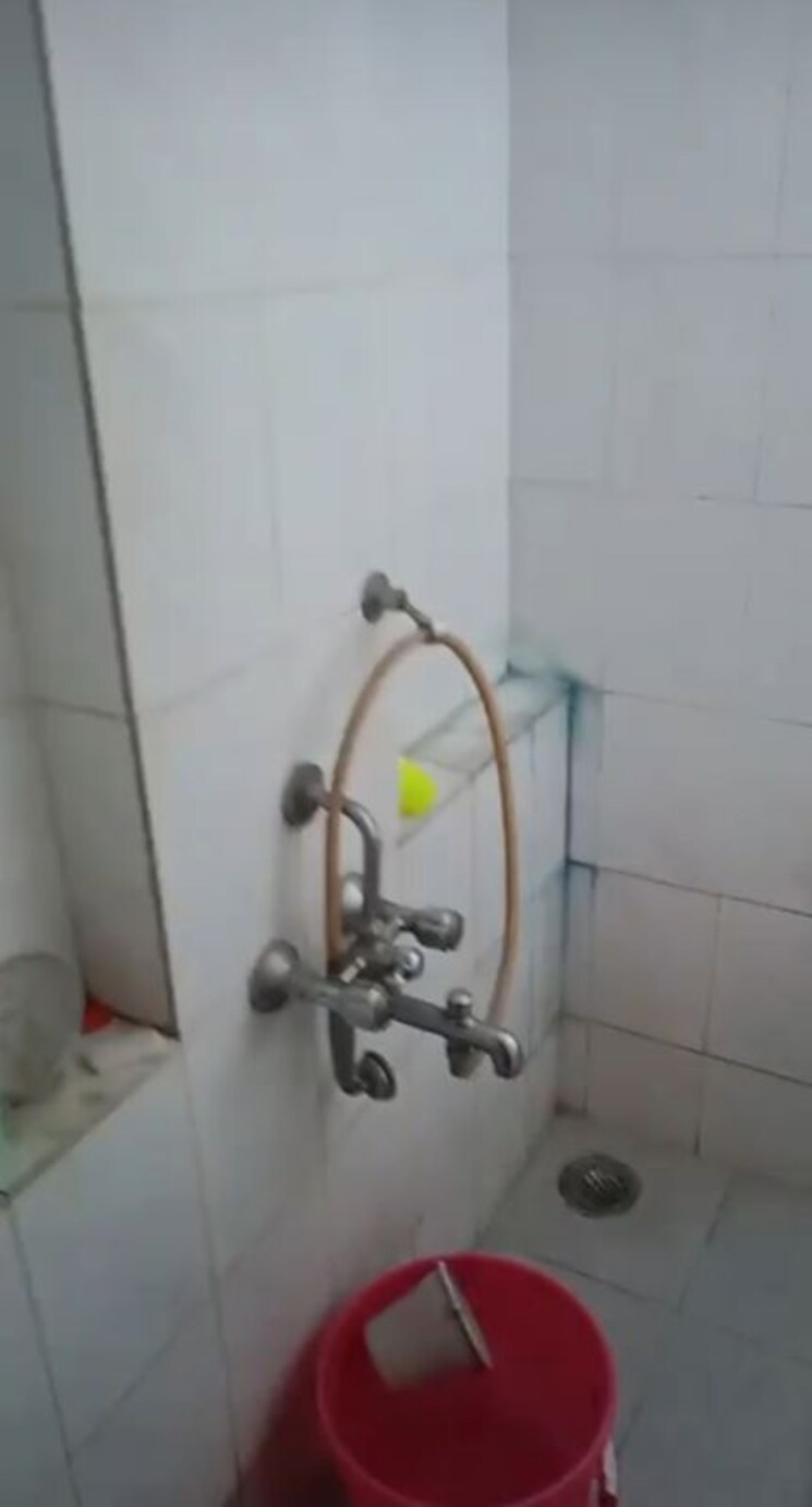 Bathroom, ashirwad-chs-sewri 1 Bedroom 480 Sq.Ft. Apartment In Sewri Mumbai 9860228