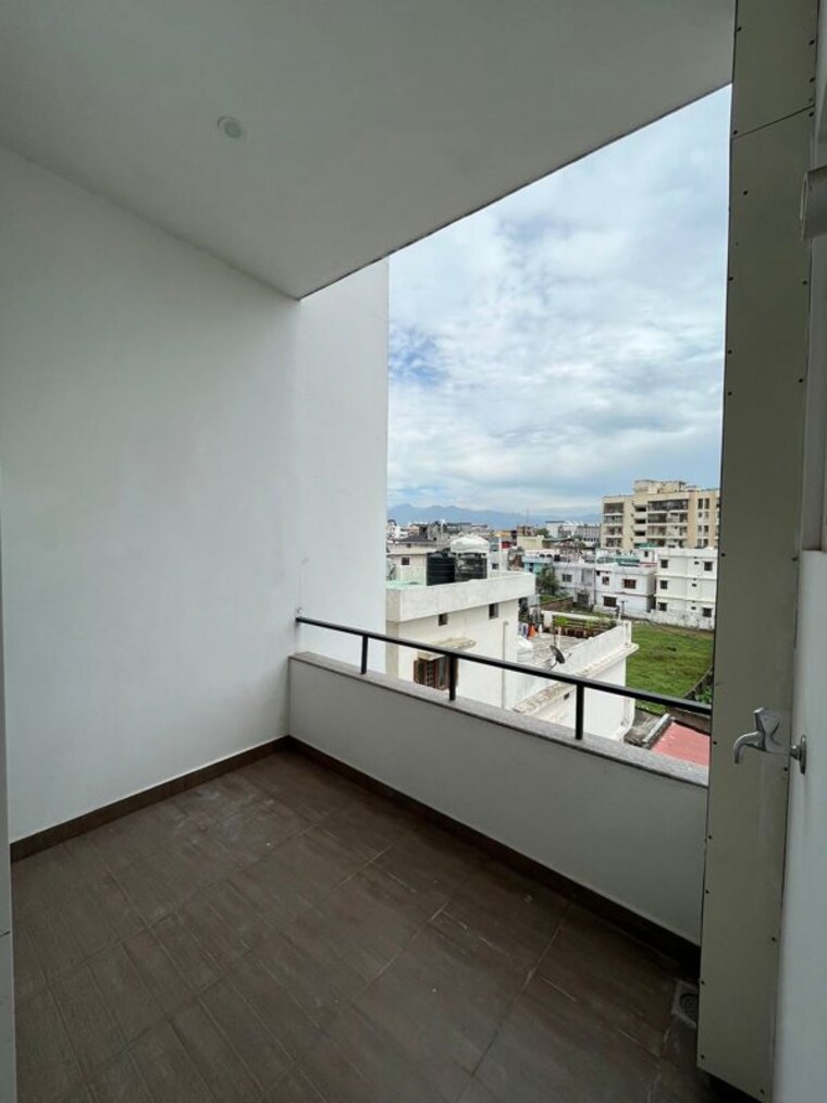 Balcony, gms road 3 Bedroom 1750 Sq.Ft. Penthouse In Gms Road Dehradun 9860369