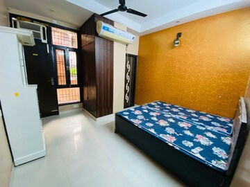 Bedroom in 3 BHK Apartment at Niti Khand I – for Rent