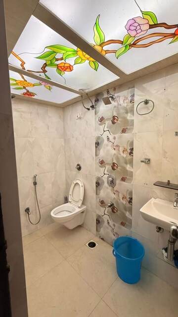 Team Area in 1 BHK Apartment at RNA Regency Park, Kandivali West – for Sale