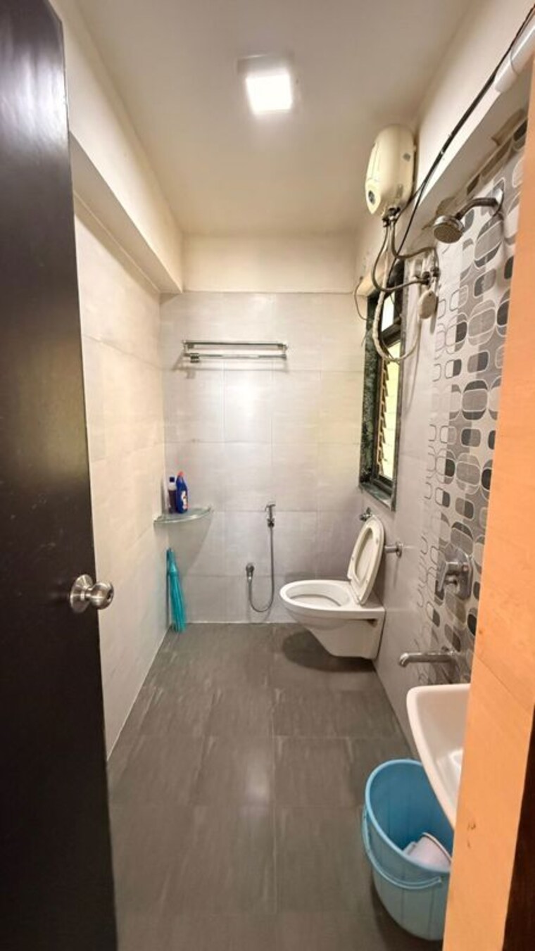 Bathroom, rna-regency-park 1 Bedroom 655 Sq.Ft. Apartment In Kandivali West Mumbai 9860352